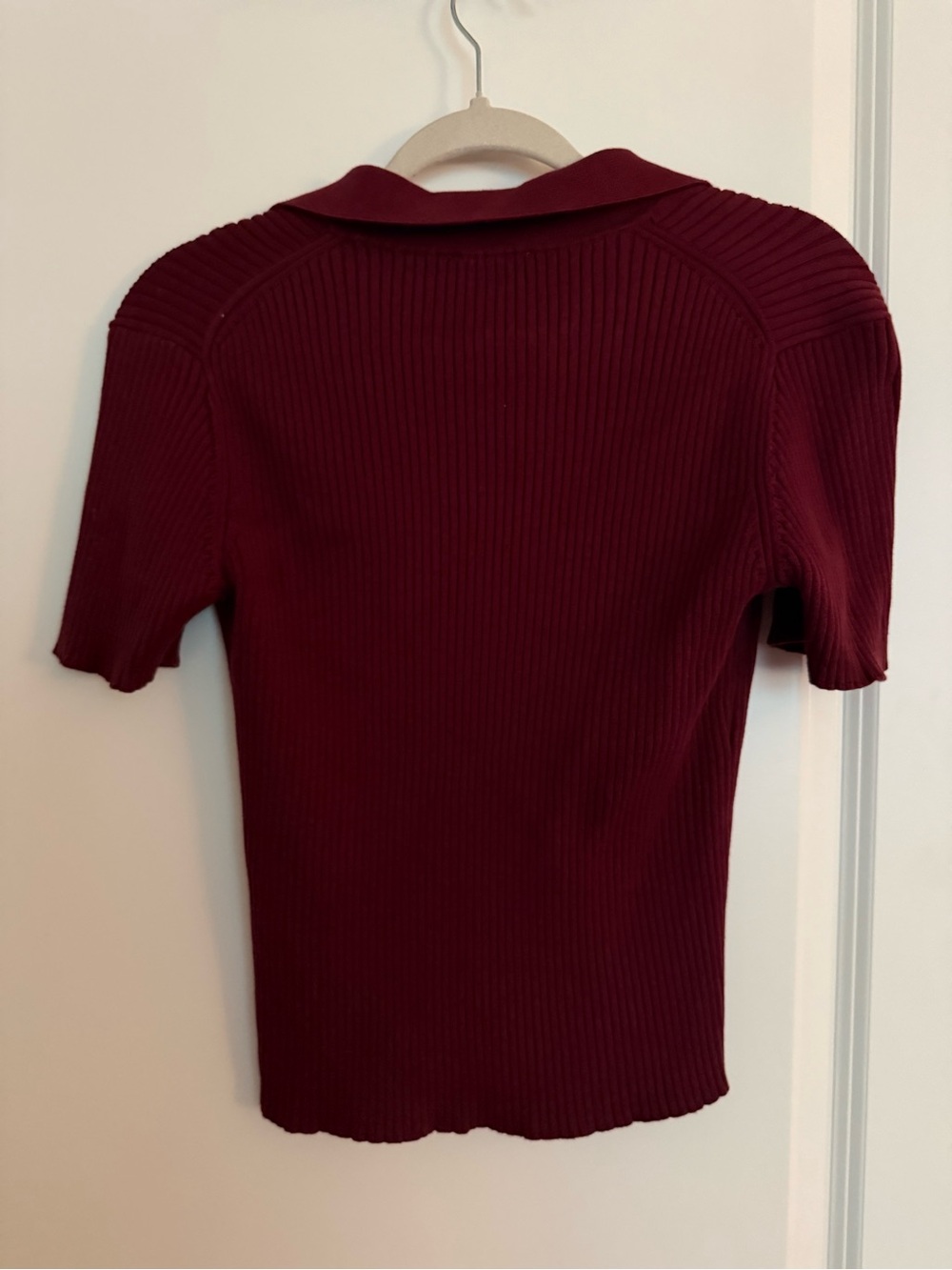Calvin Klein Jeans Short-Sleeve Ribbed Polo Top in Burgundy - Picture 2 of 3